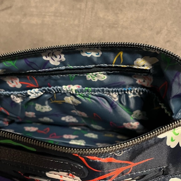 Lug, Flare 2, Bright Floral. NWT, Two straps included - Picture 7 of 7